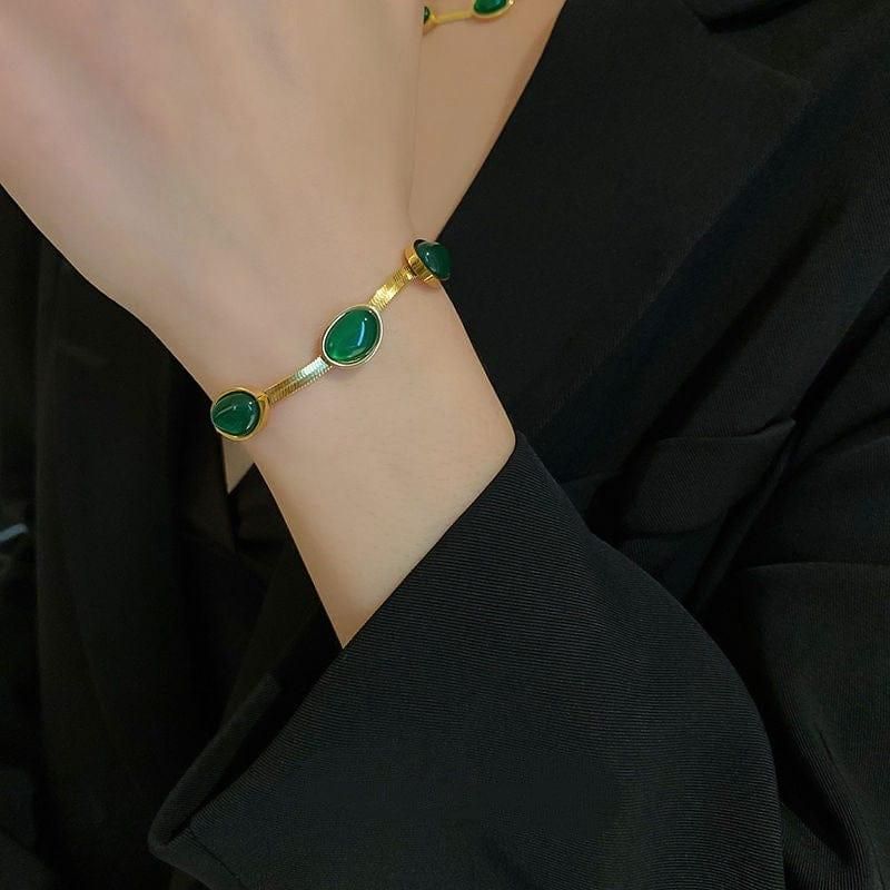 Emerald Glow Necklace Set 💚