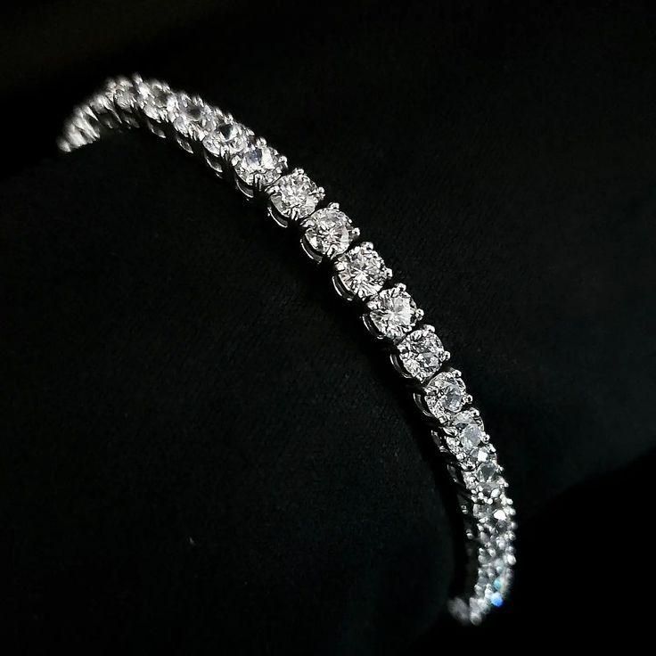 Luxury Diamond Tennis Bracelet – Elegant Sparkling Crystal Bracelet for Women