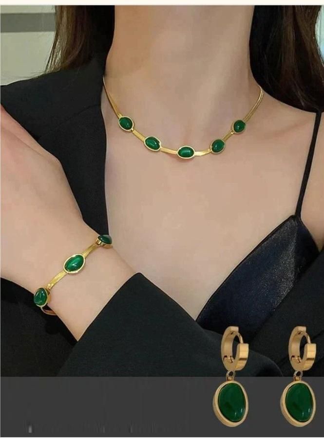 Emerald Glow Necklace Set 💚