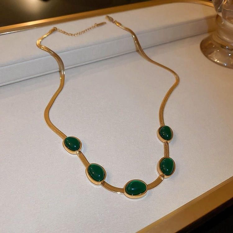 Emerald Glow Necklace Set 💚